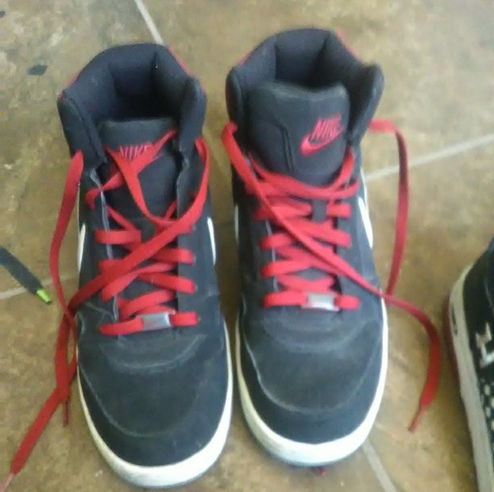 Red Nike's